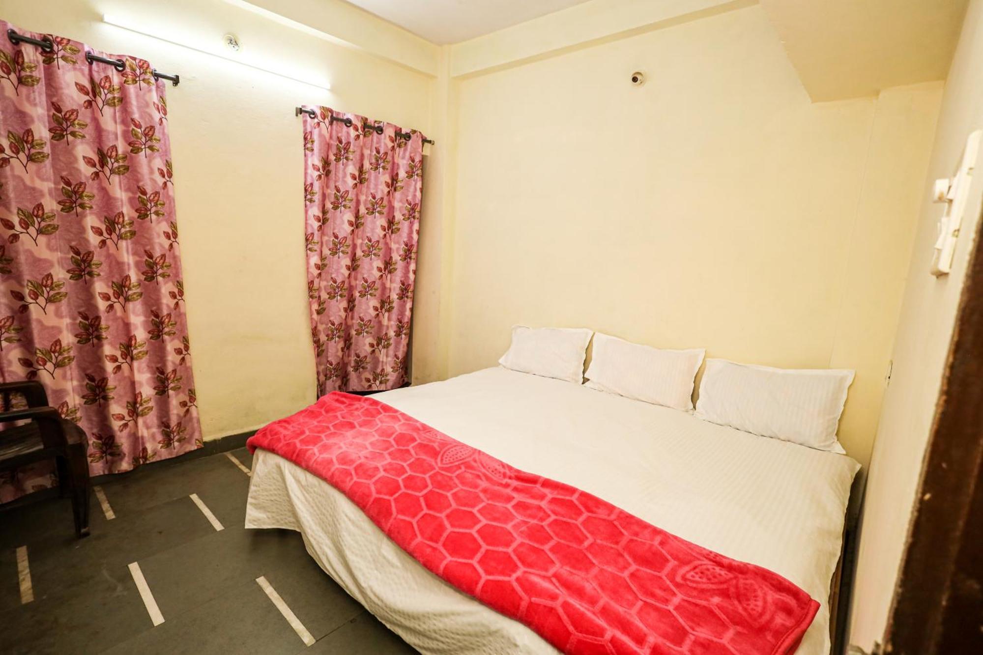 Rai Guest House ウッジャイン エクステリア 写真