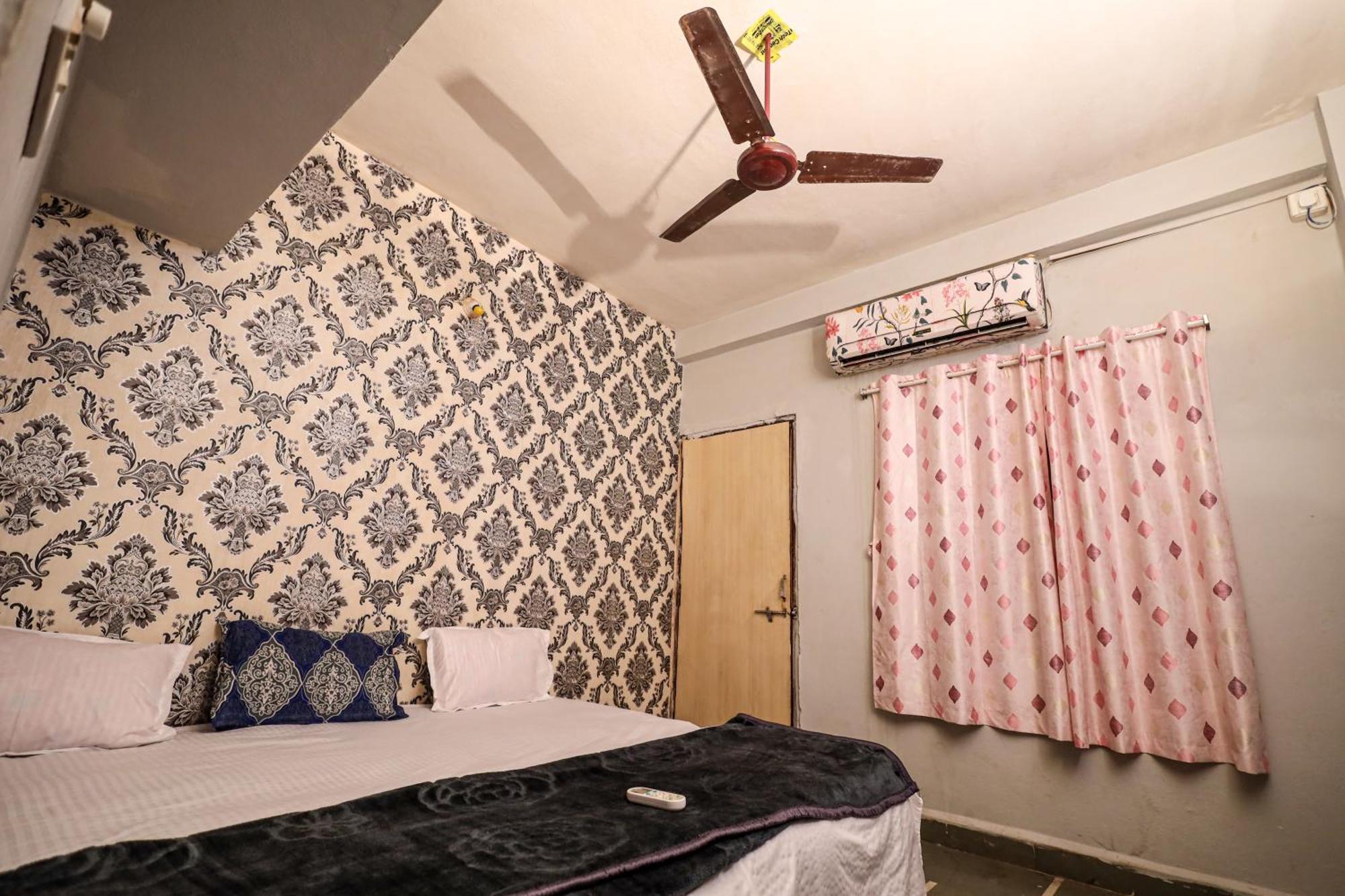 Rai Guest House ウッジャイン エクステリア 写真