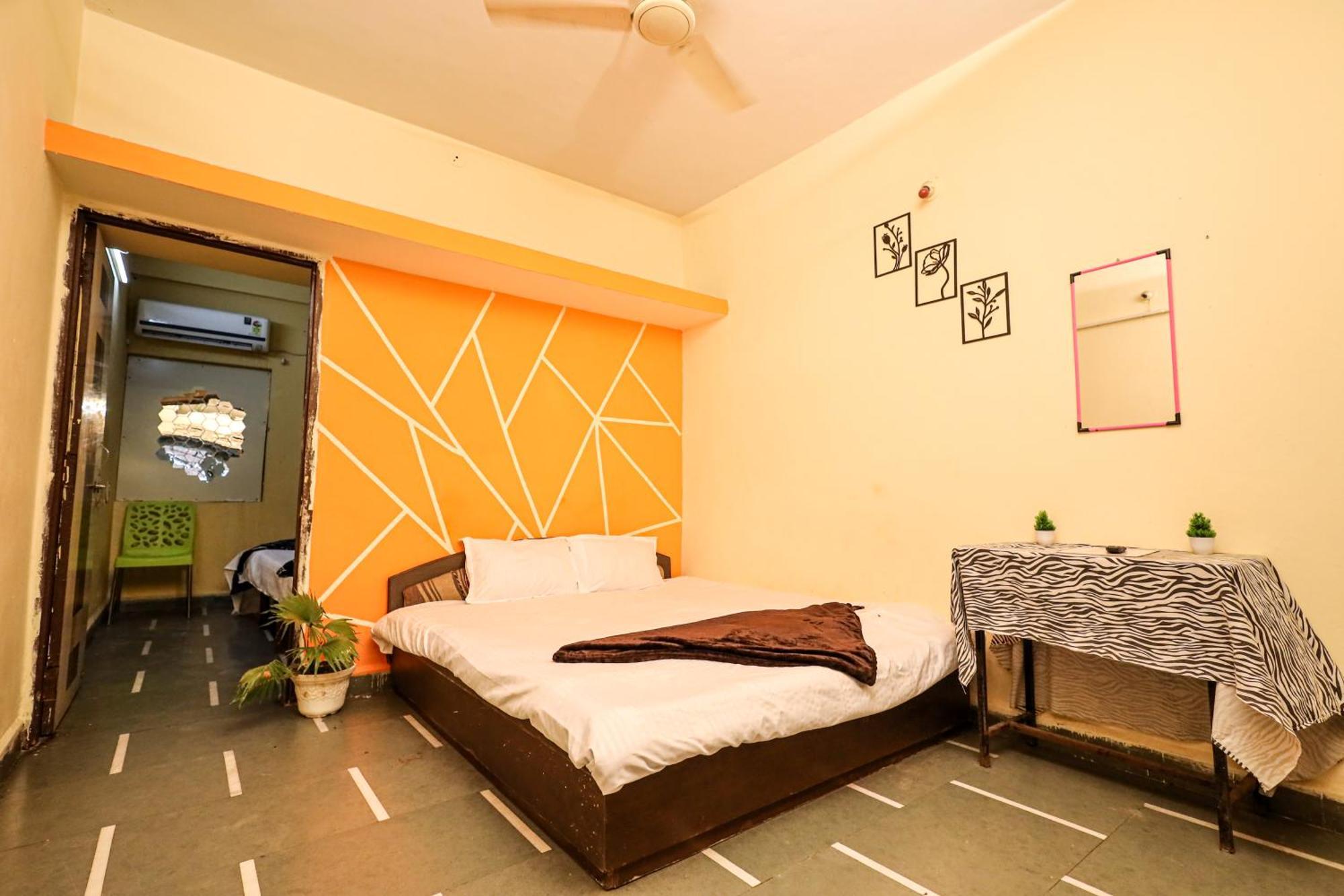 Rai Guest House ウッジャイン エクステリア 写真