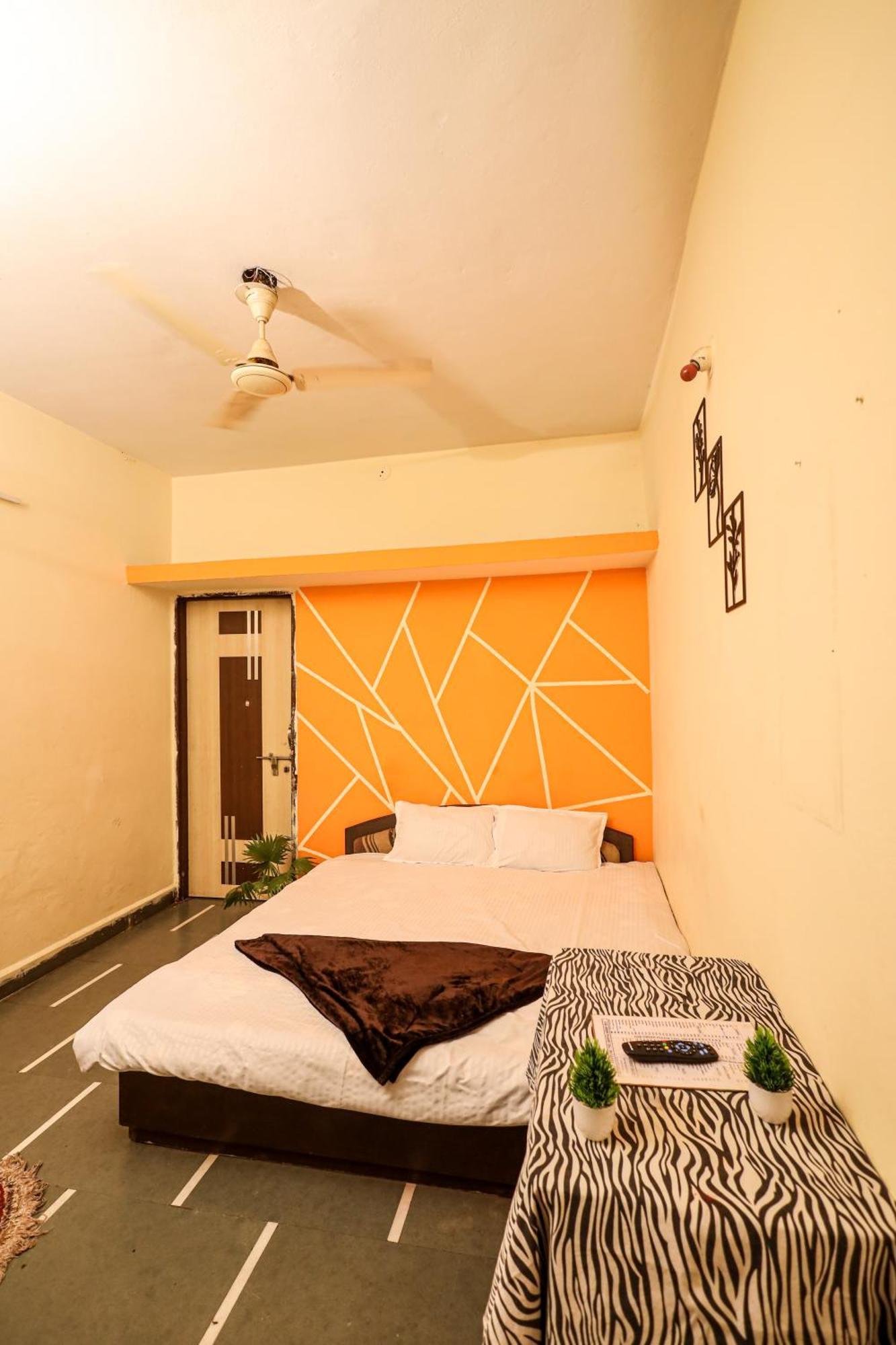 Rai Guest House ウッジャイン エクステリア 写真