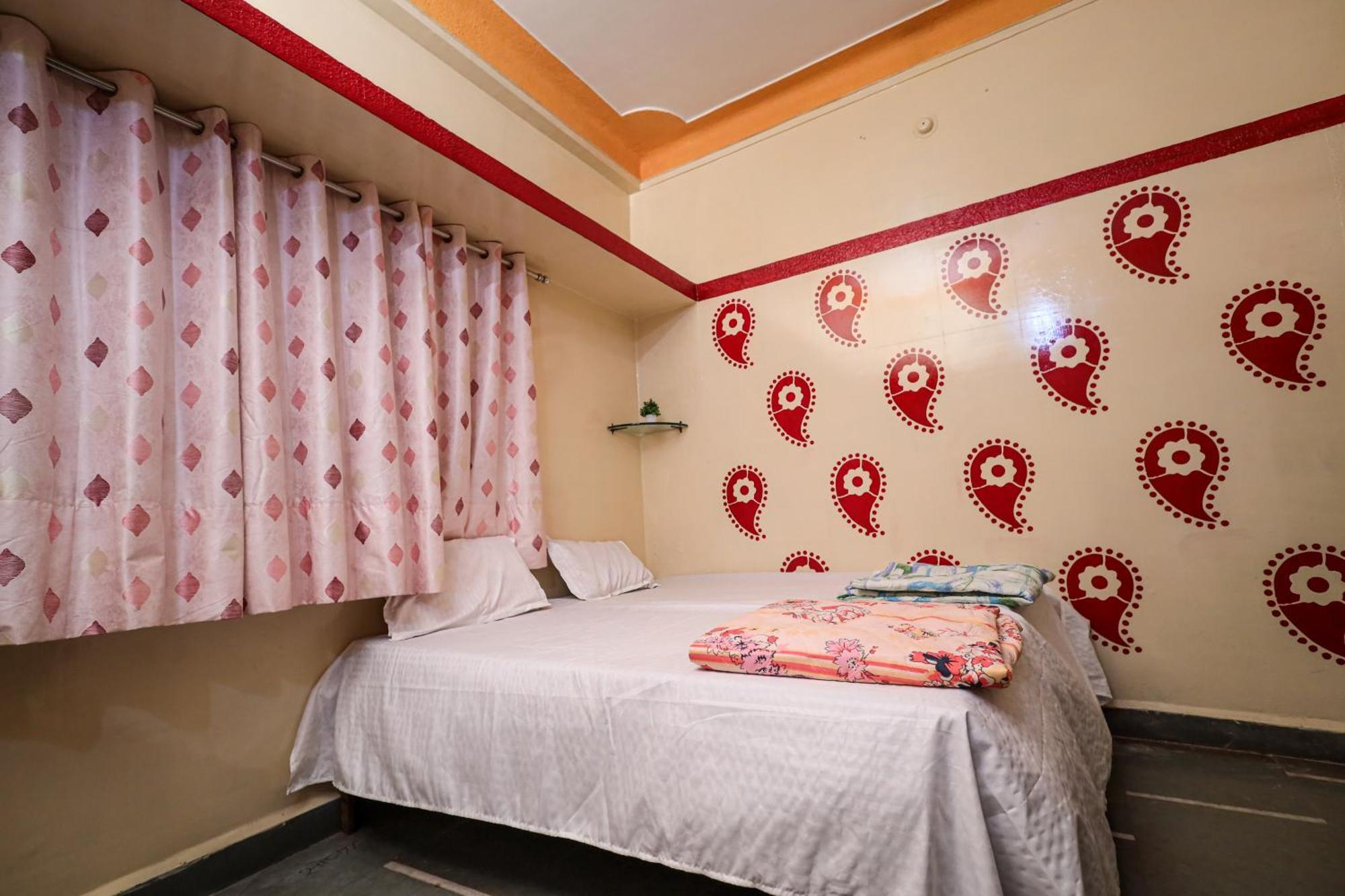 Rai Guest House ウッジャイン エクステリア 写真