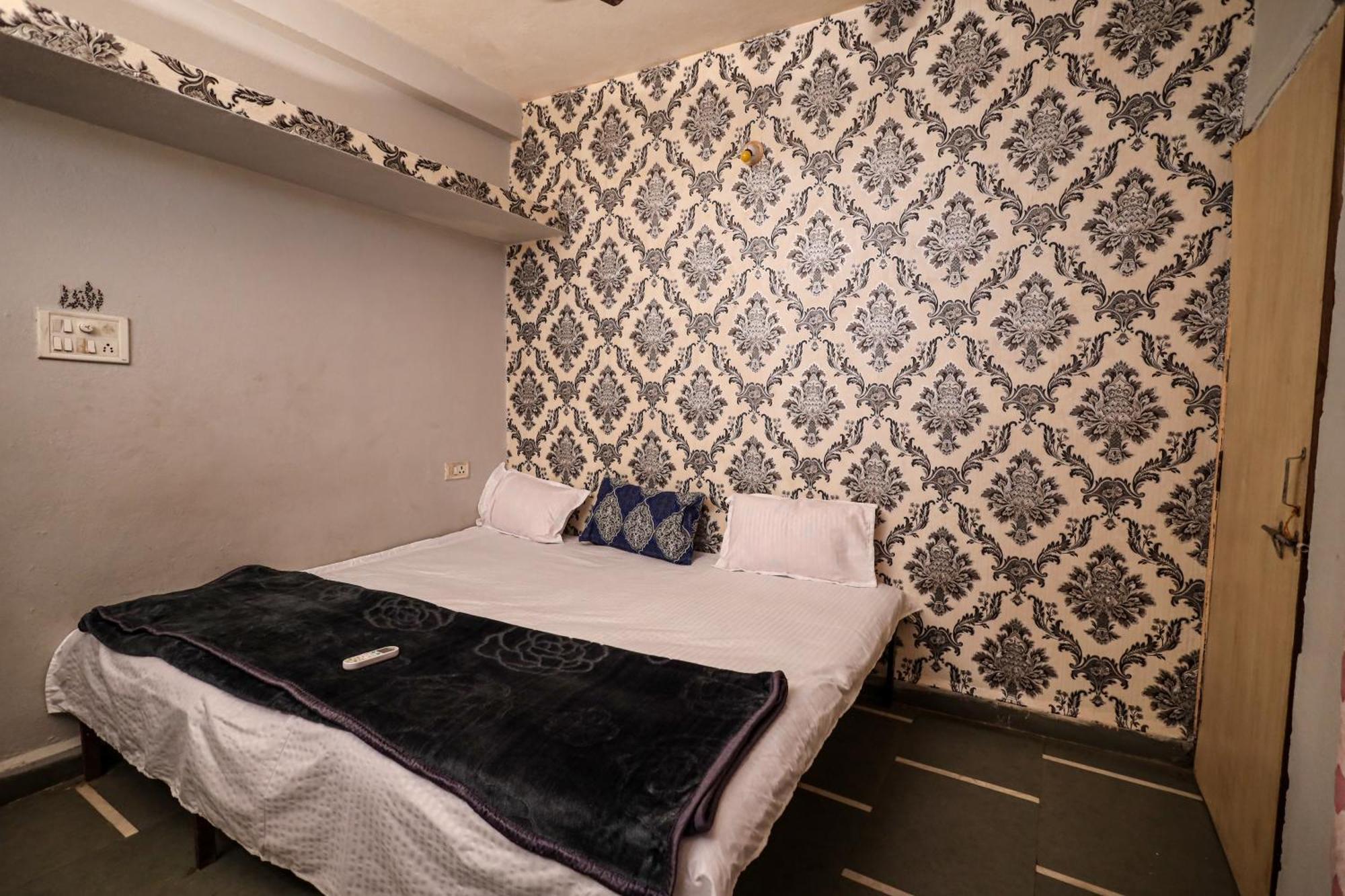 Rai Guest House ウッジャイン エクステリア 写真